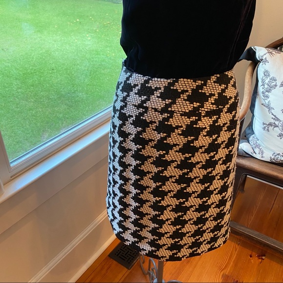 TALBOTS Houndstooth Skirt - Picture 2 of 7